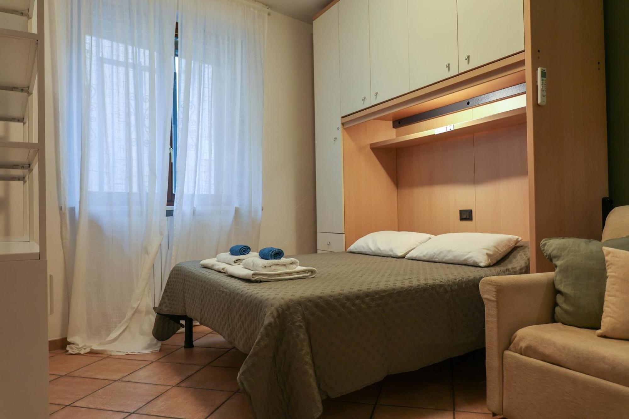 Nel Centro Di Desenzano Διαμέρισμα Ντεζεντσάνο ντελ Γκάρντα Εξωτερικό φωτογραφία